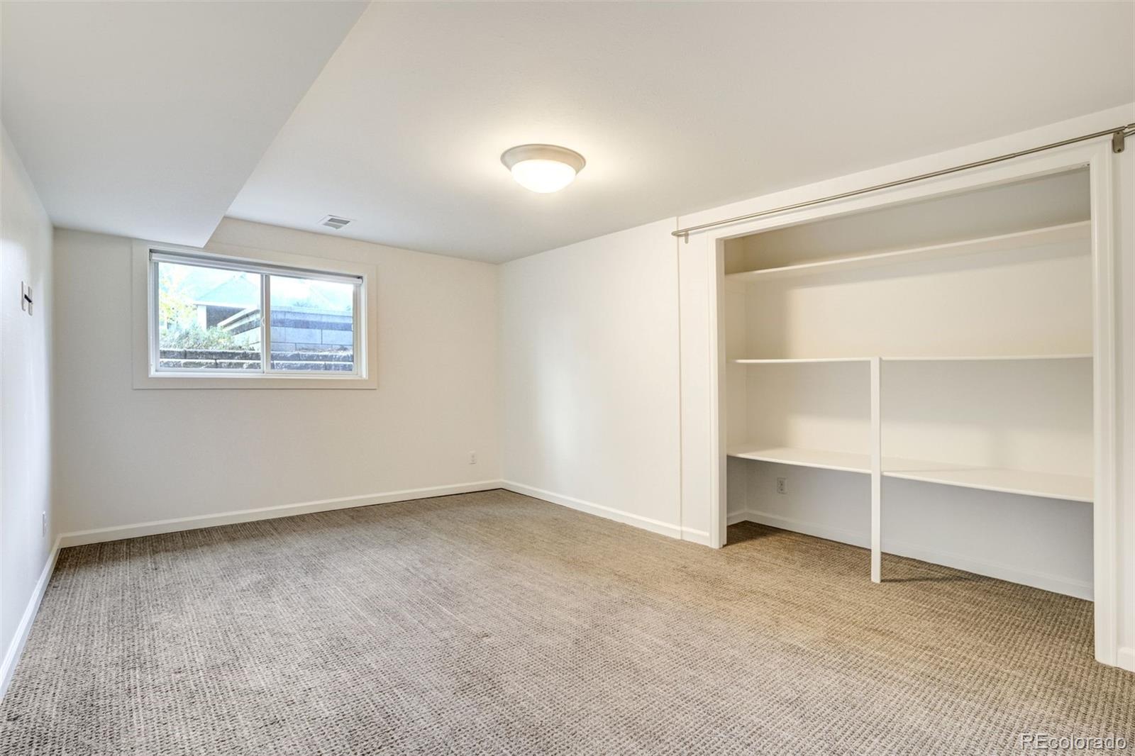 5252 Nassau Circle