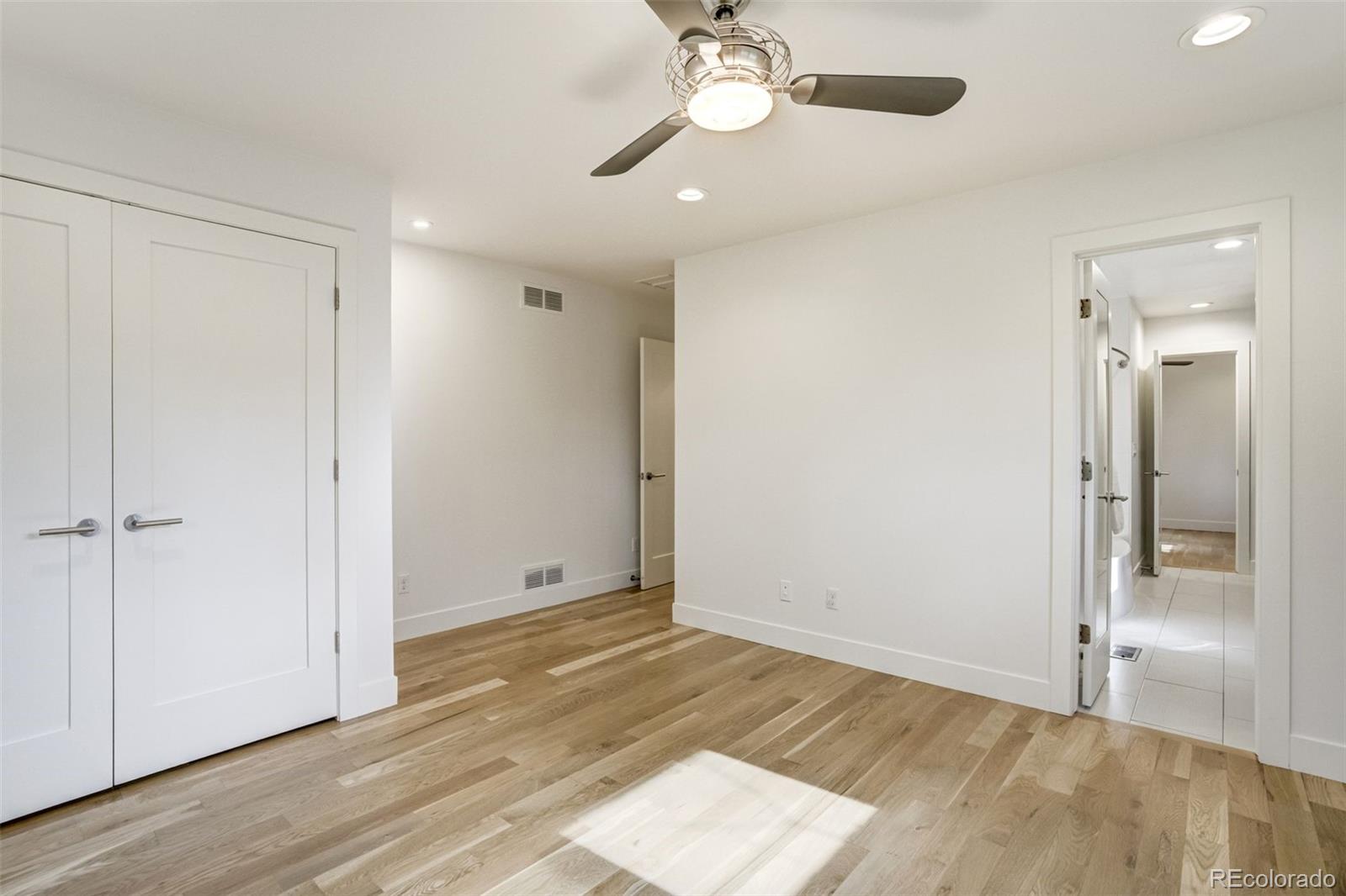 5252 Nassau Circle