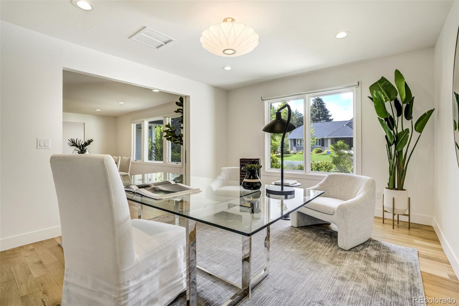 5252 Nassau Circle