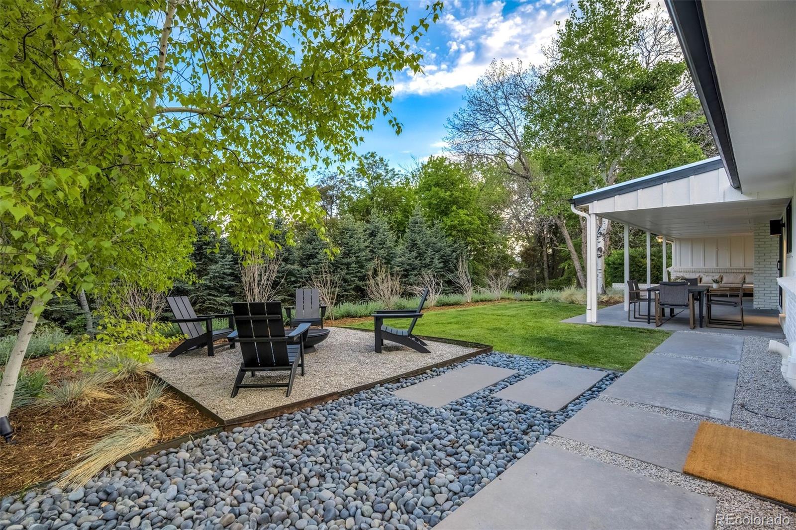 5252 Nassau Circle