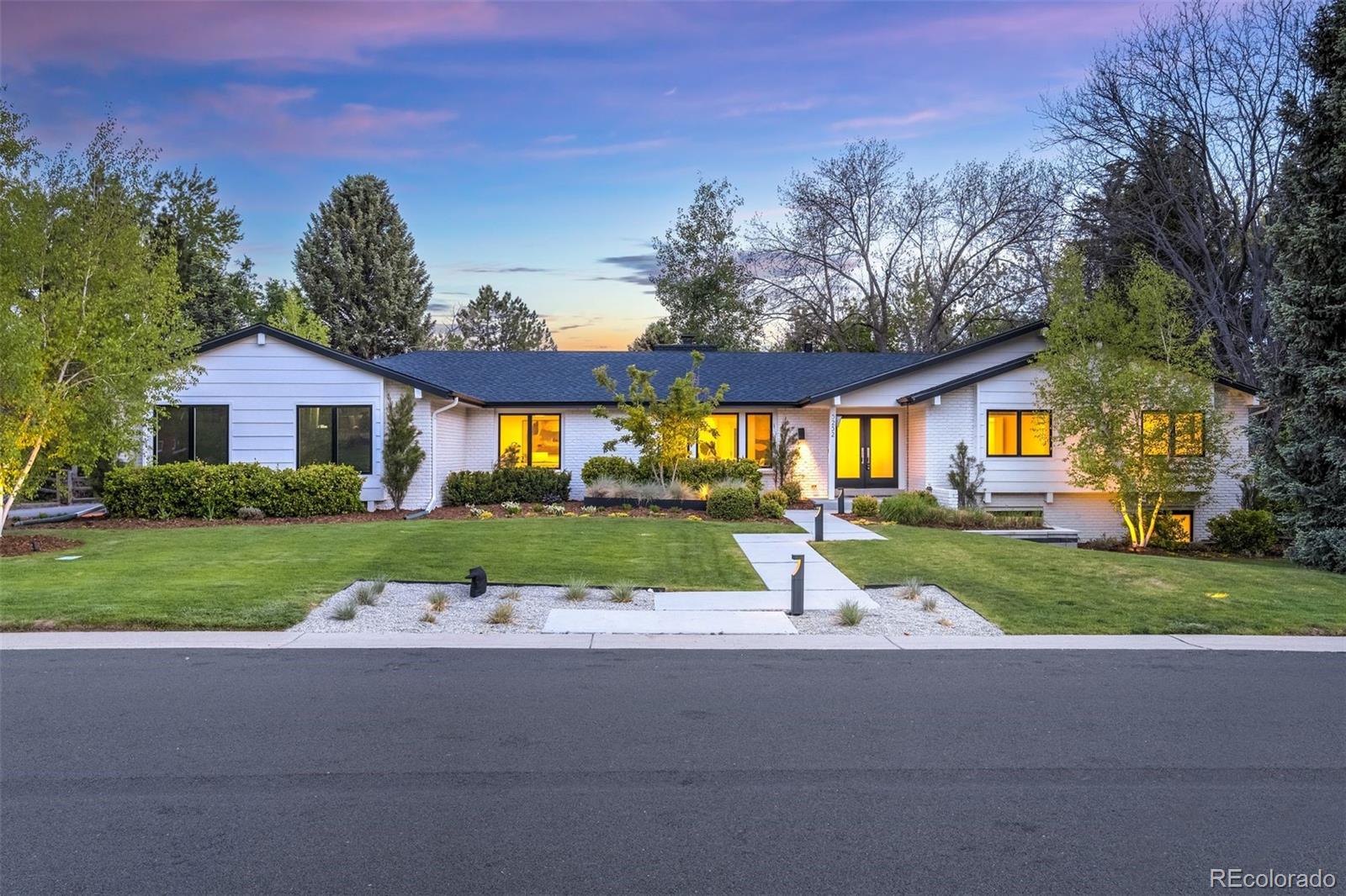 5252 Nassau Circle