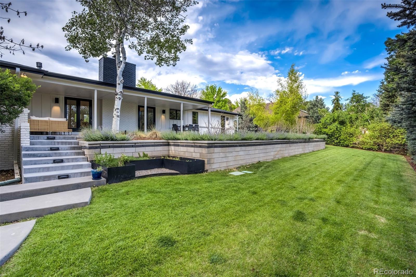 5252 Nassau Circle