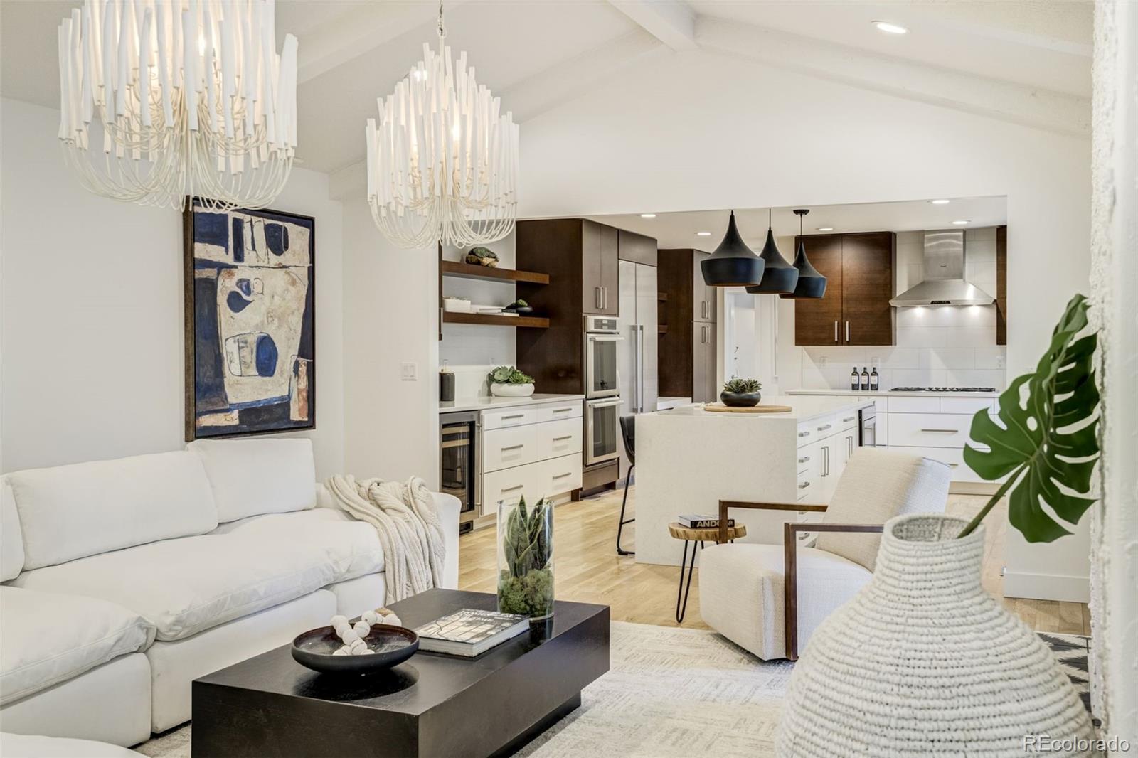 5252 Nassau Circle