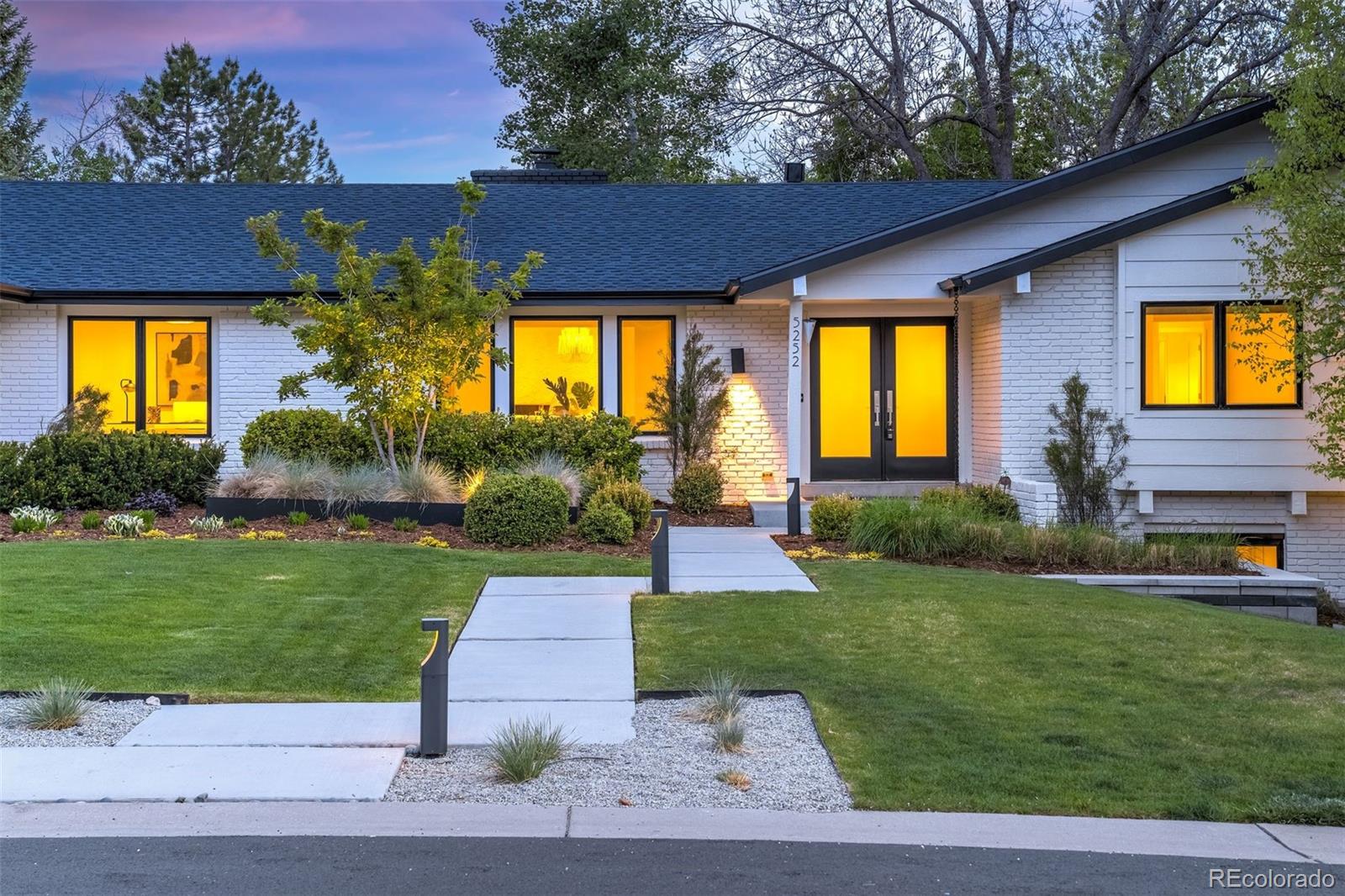 5252 Nassau Circle