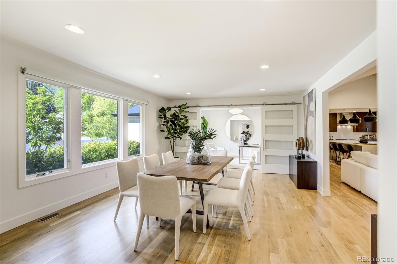 5252 Nassau Circle