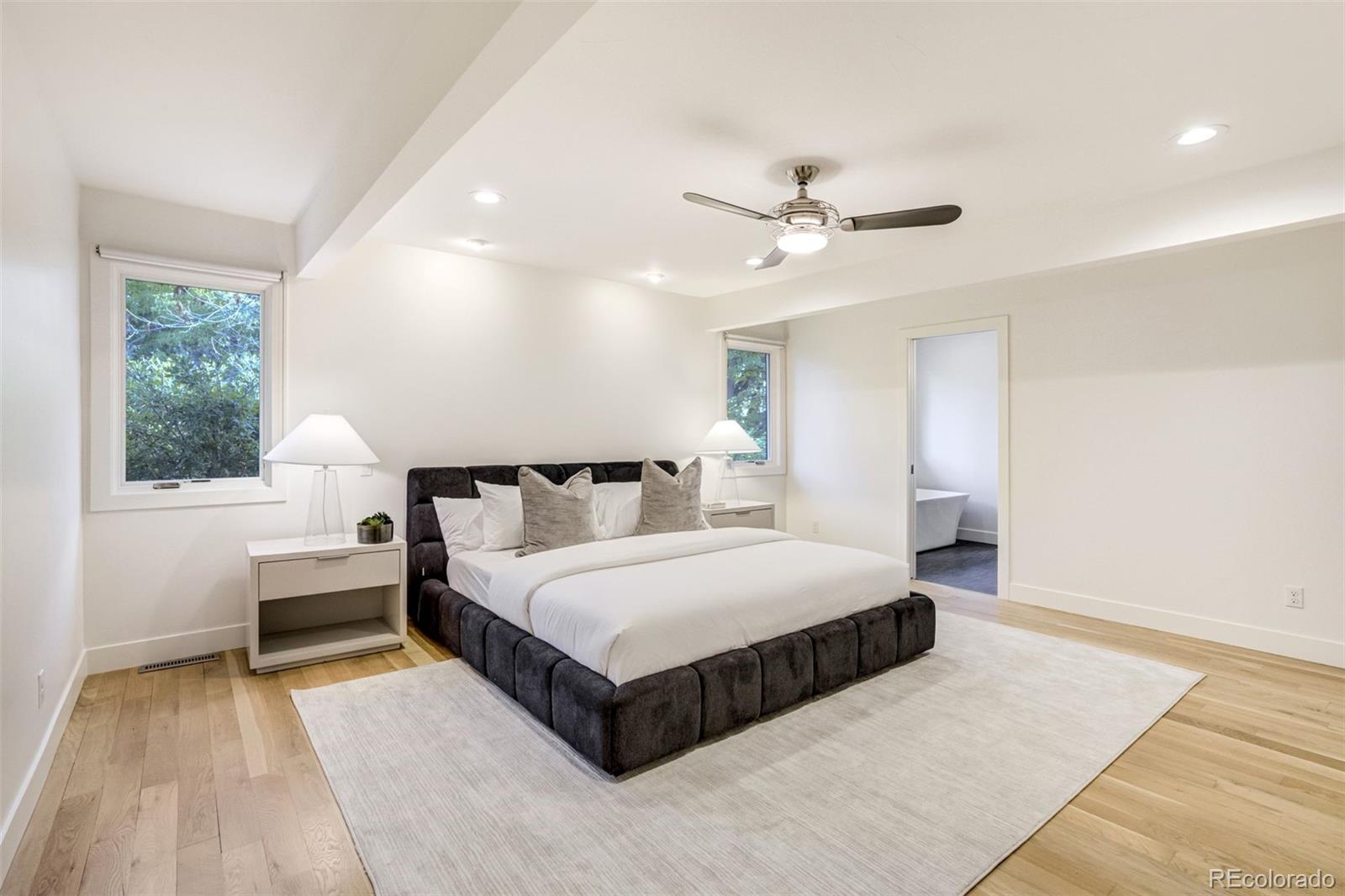 5252 Nassau Circle