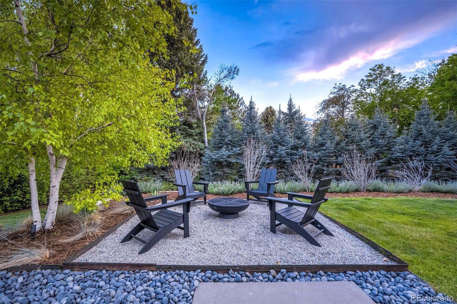 5252 Nassau Circle