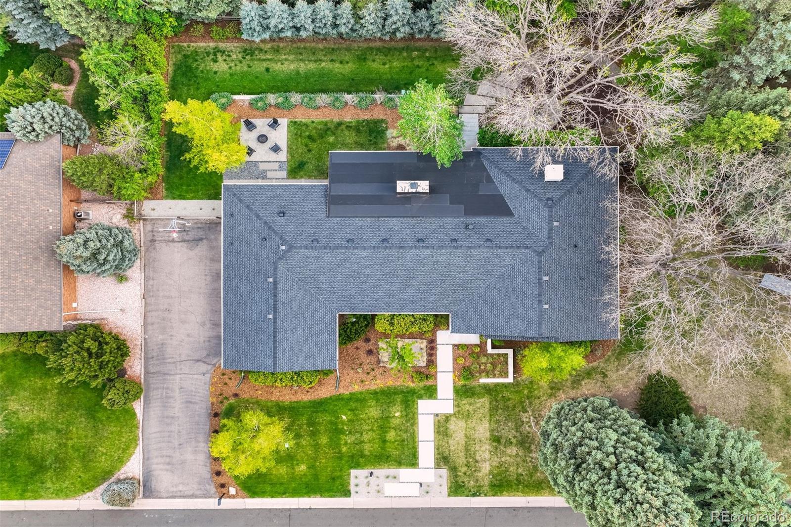 5252 Nassau Circle