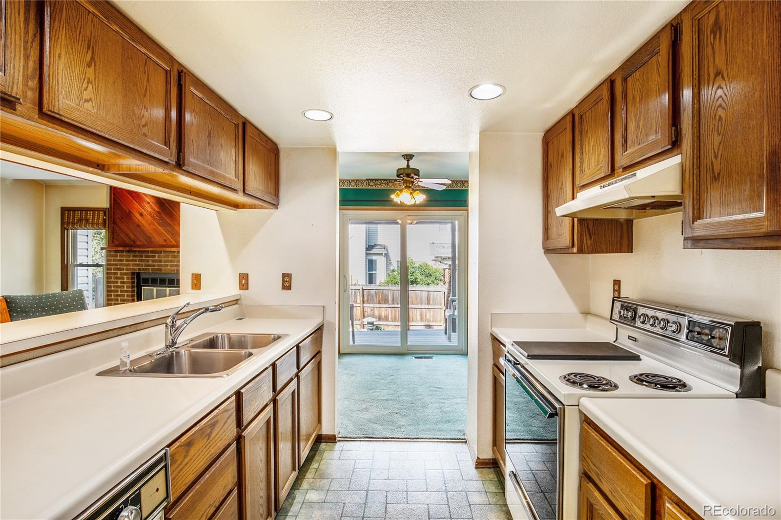 11981 E Nevada Circle