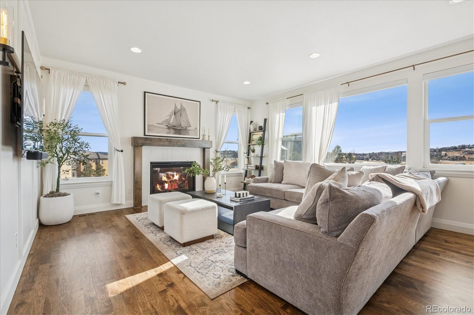 4880 Crescent Moon Place