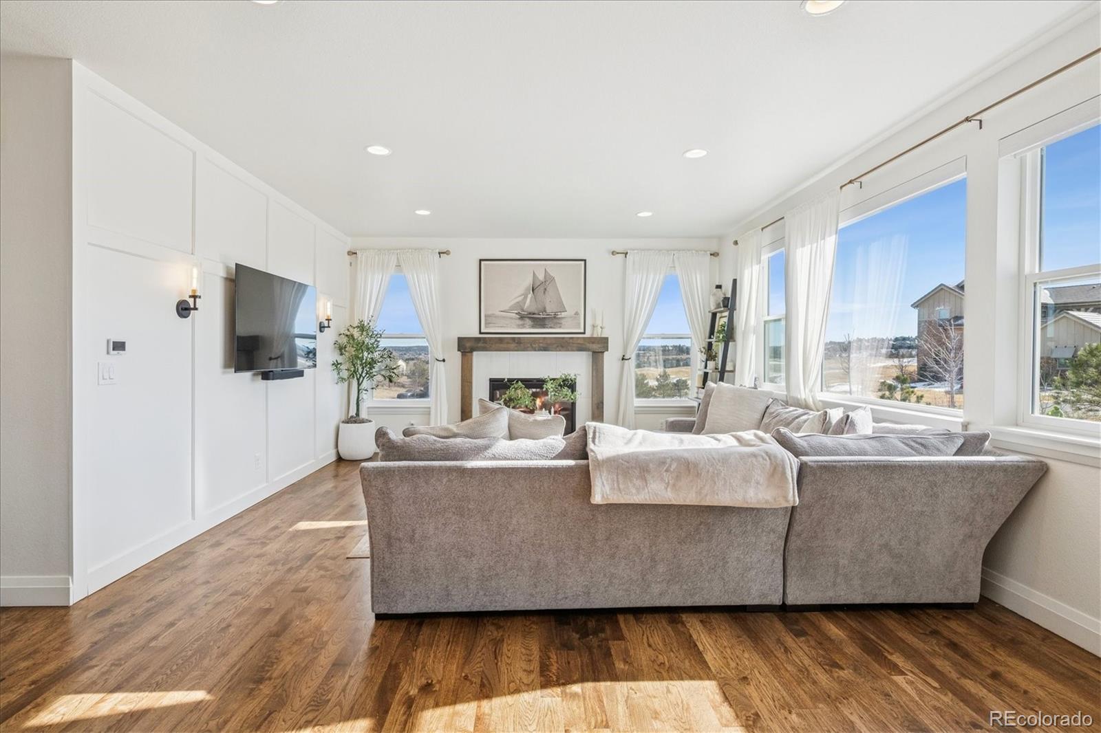 4880 Crescent Moon Place