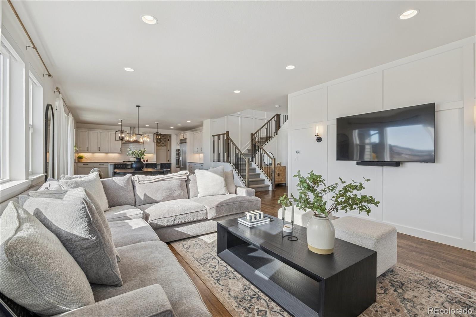 4880 Crescent Moon Place