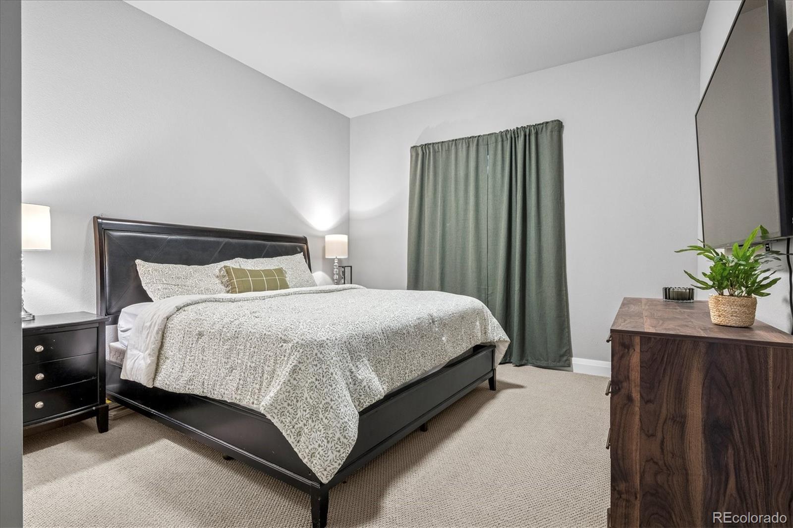 4880 Crescent Moon Place