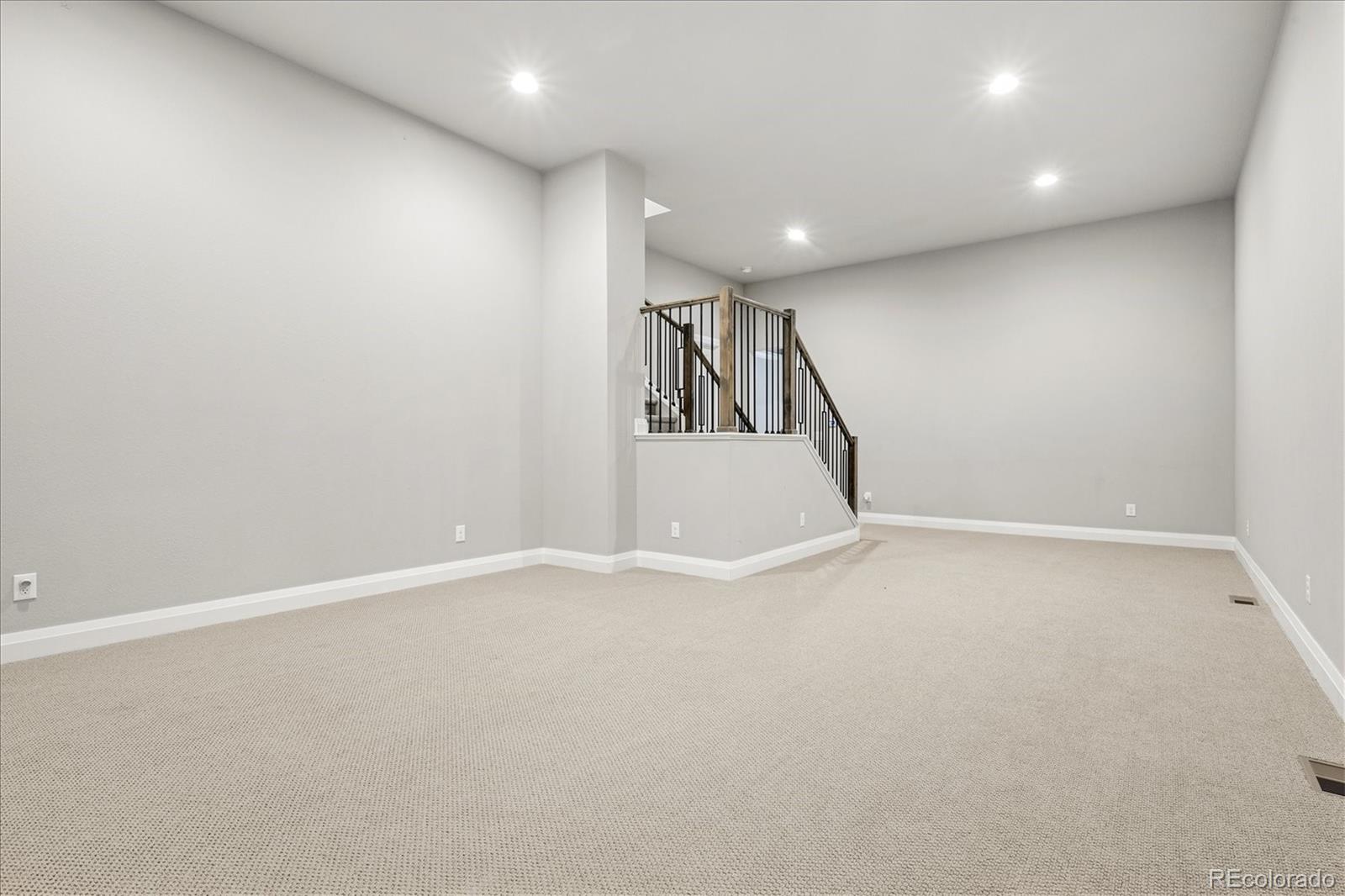 4880 Crescent Moon Place