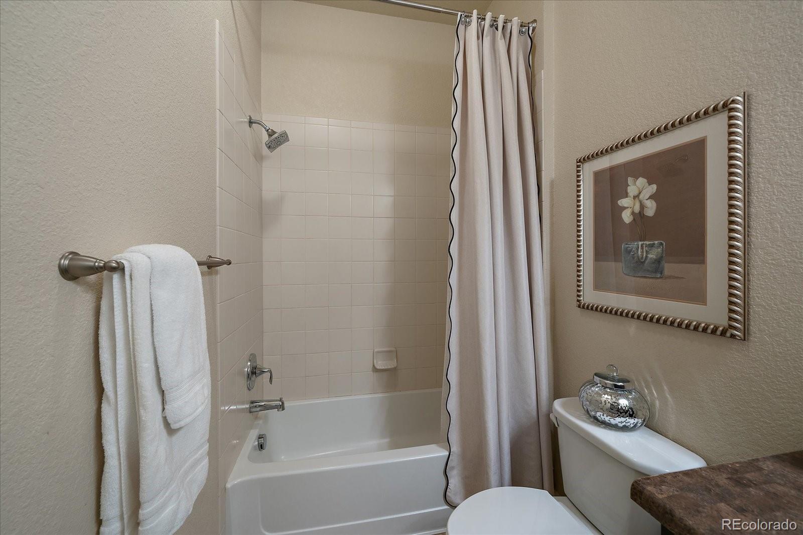 305 Inverness Way S Unit: 204