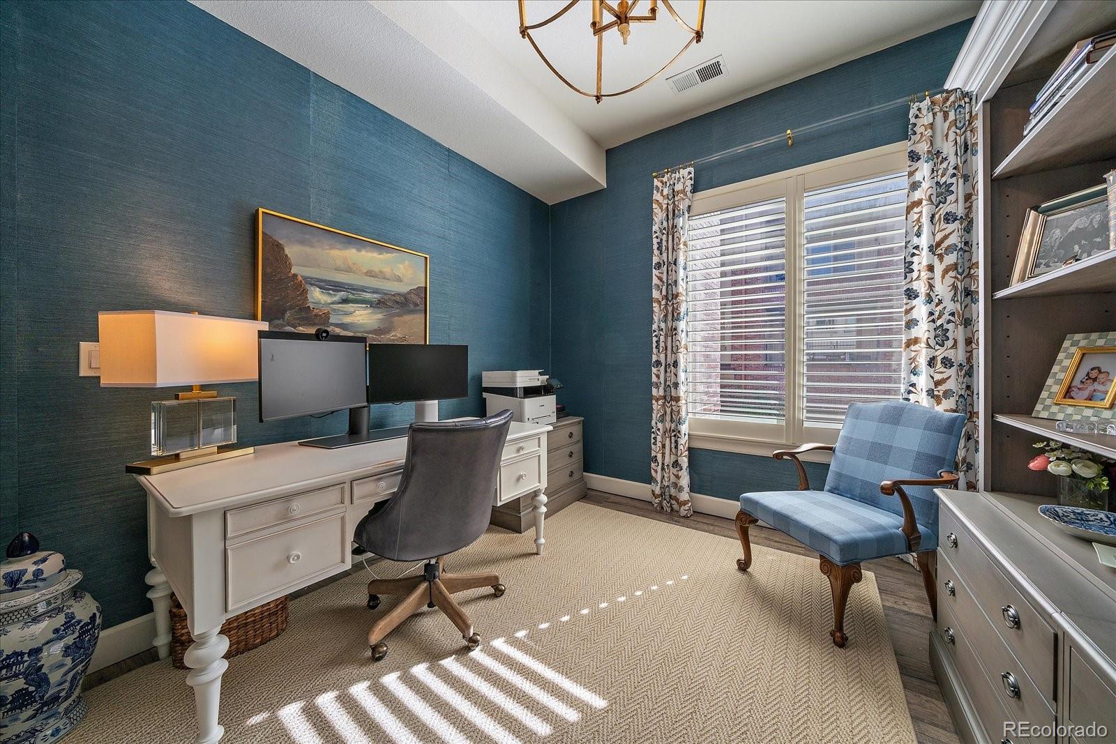 305 Inverness Way S Unit: 204