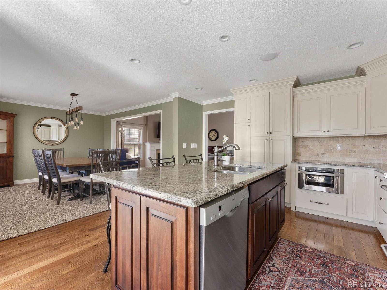 7109 S Poplar Lane
