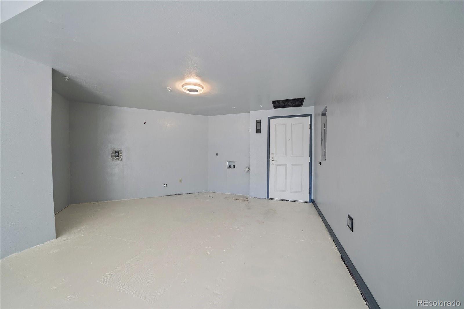 8100 E Union Avenue Unit: 902