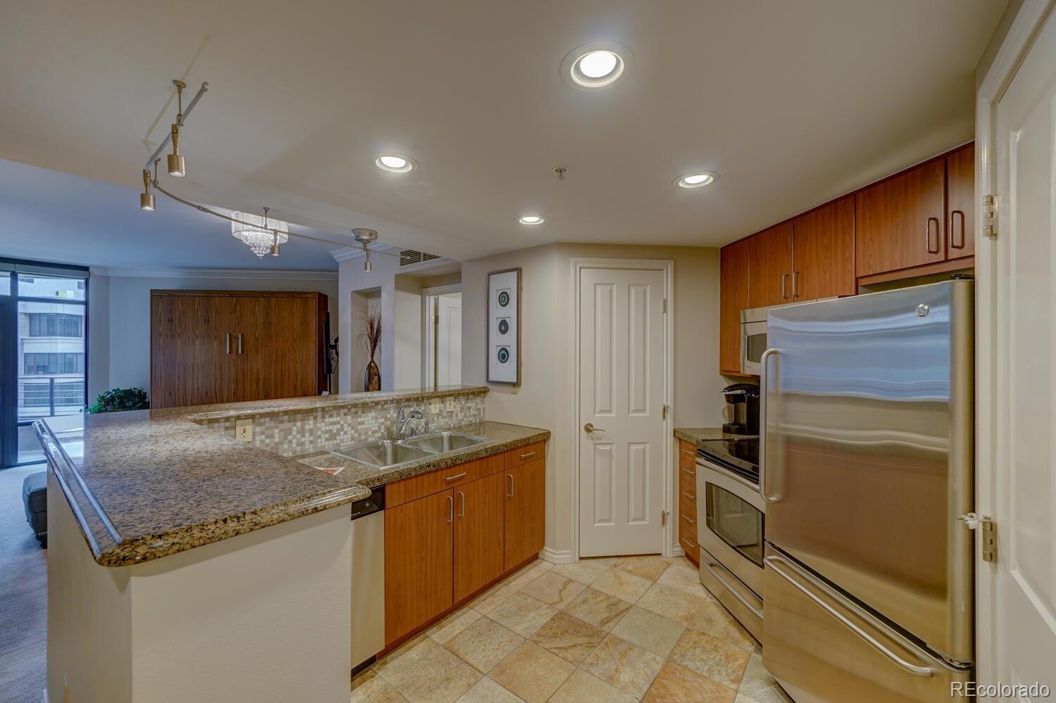 8100 E Union Avenue Unit: 902