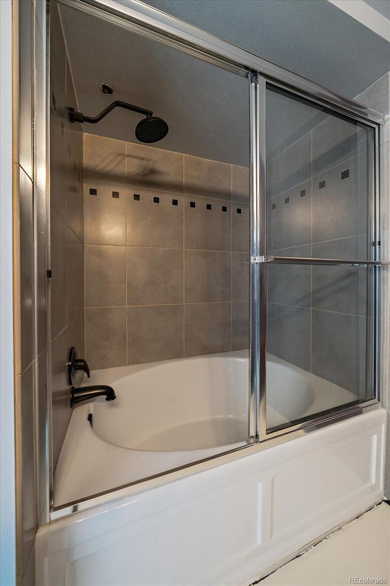 8100 E Union Avenue Unit: 902