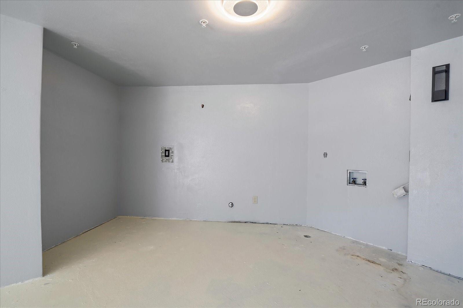 8100 E Union Avenue Unit: 902