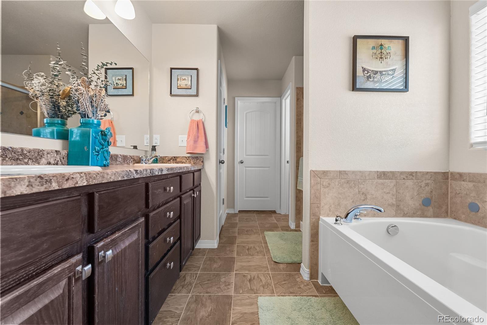 4044 Silver Star Grove