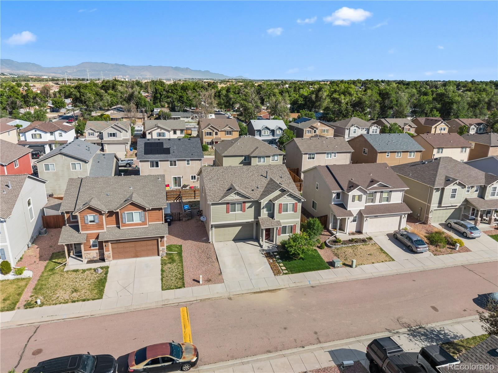 4044 Silver Star Grove