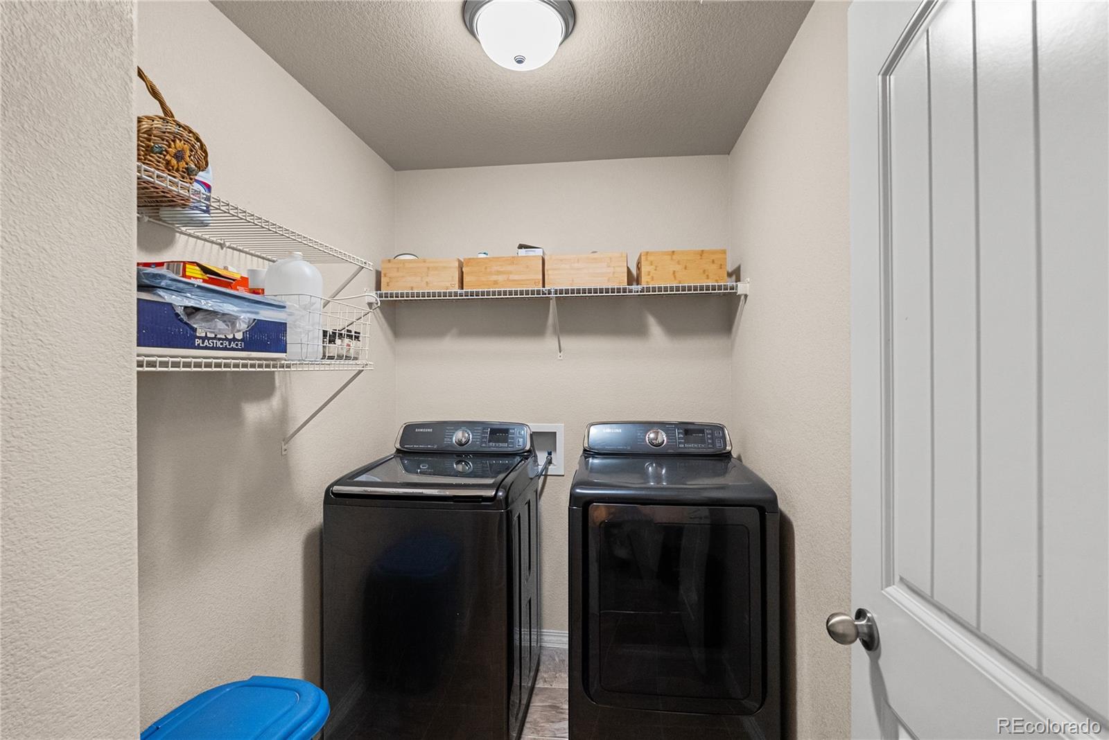 4044 Silver Star Grove