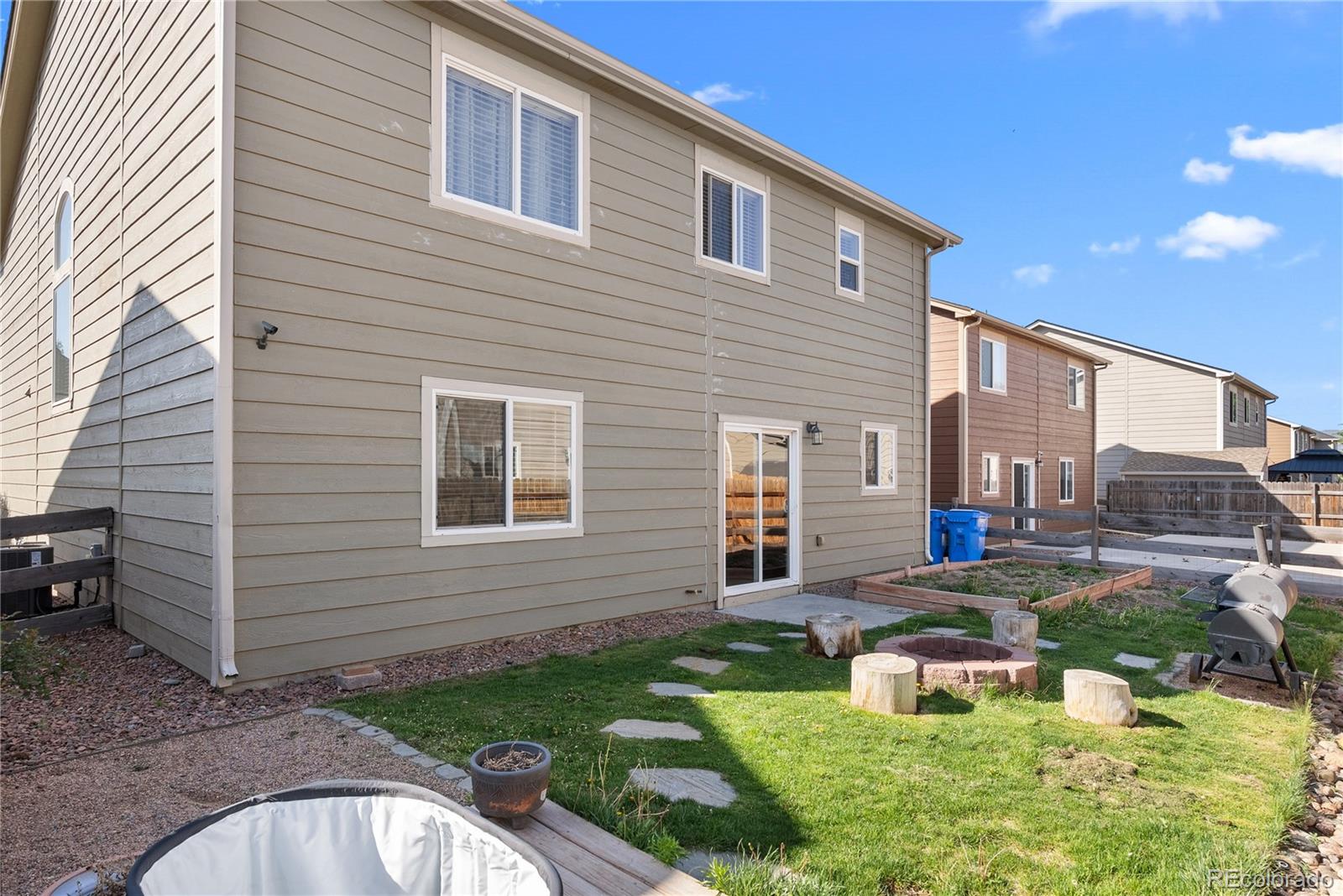 4044 Silver Star Grove