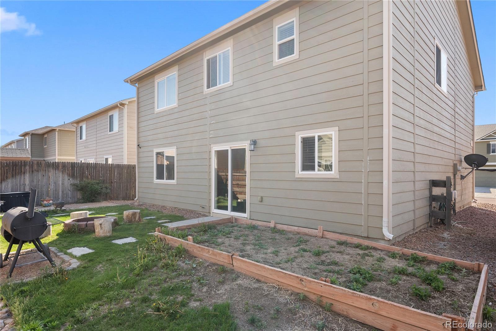 4044 Silver Star Grove