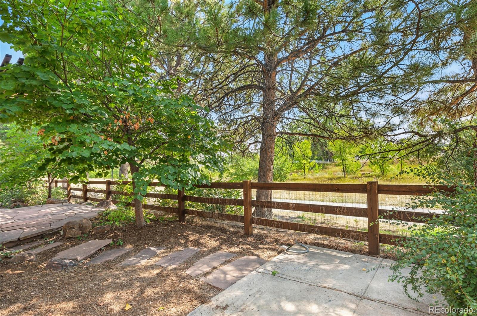 14820 E Maplewood Drive