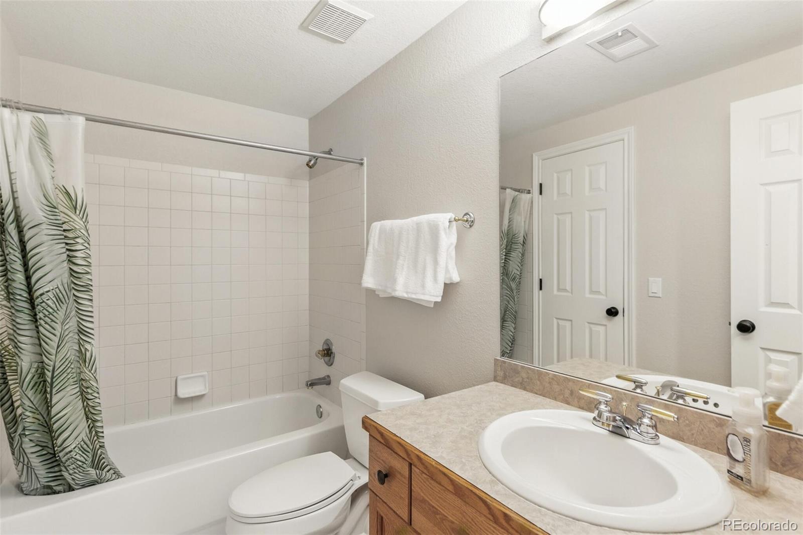 14820 E Maplewood Drive