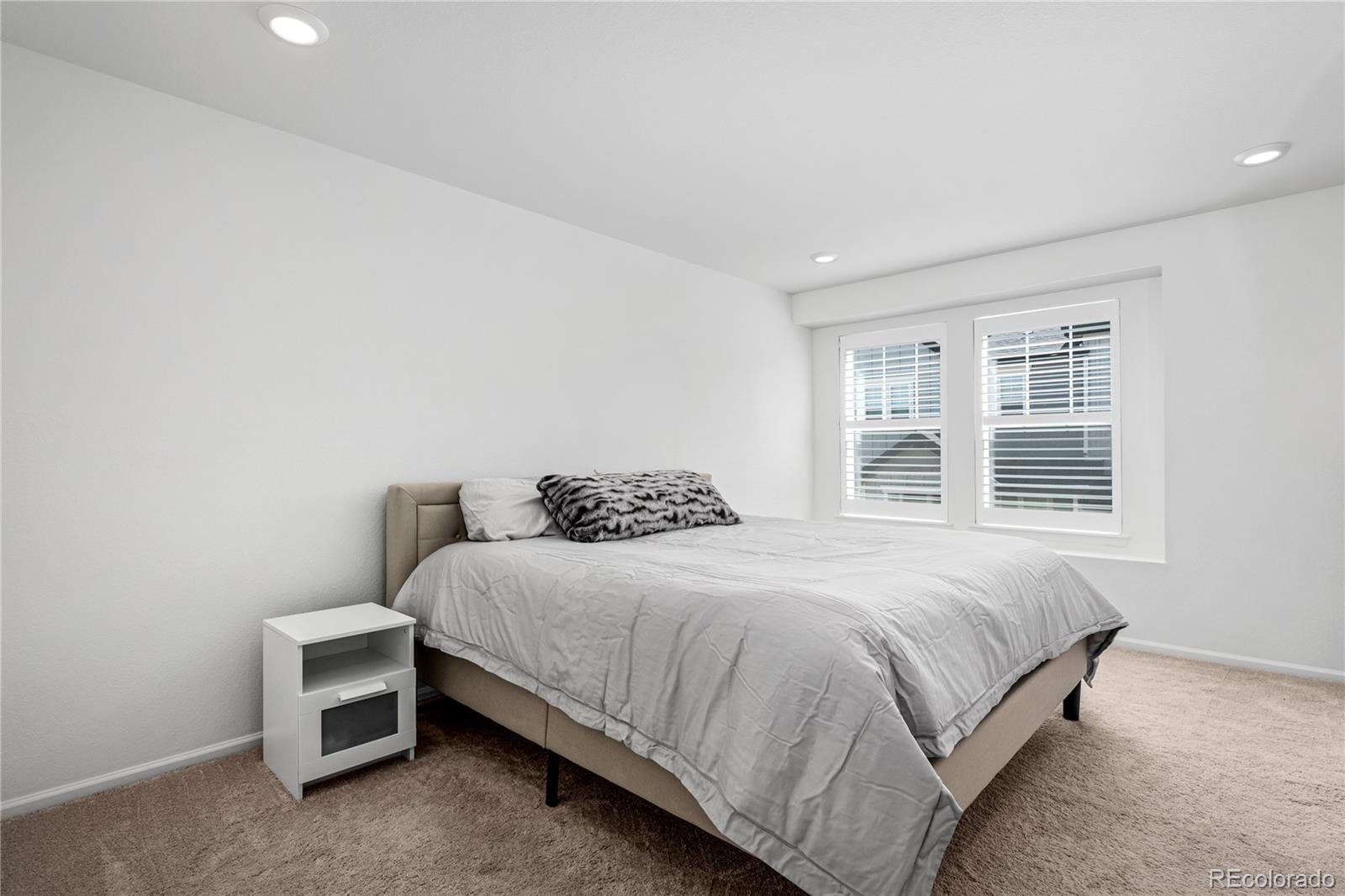 28330 E 6th Place