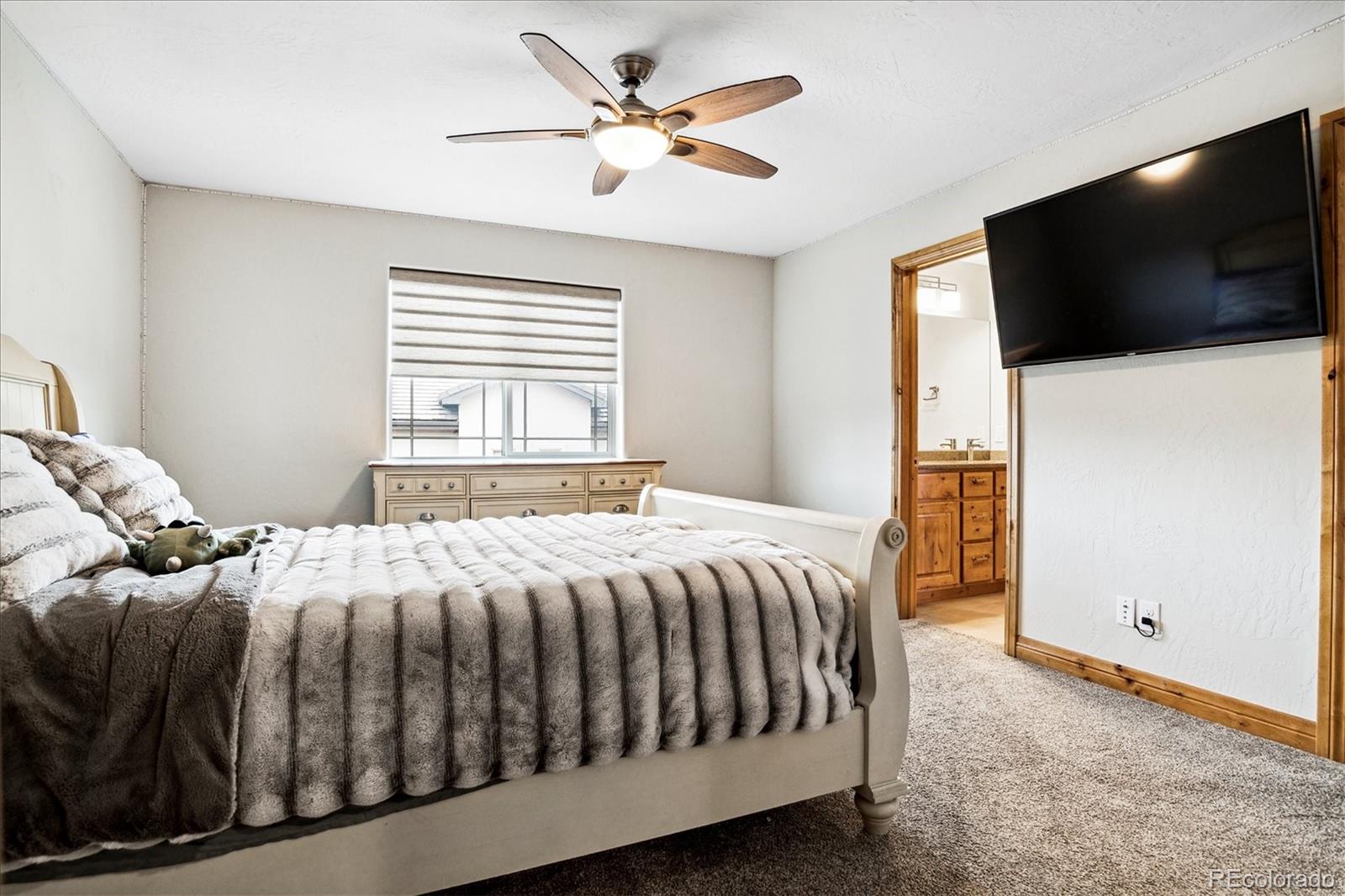 5704 Distant View Place