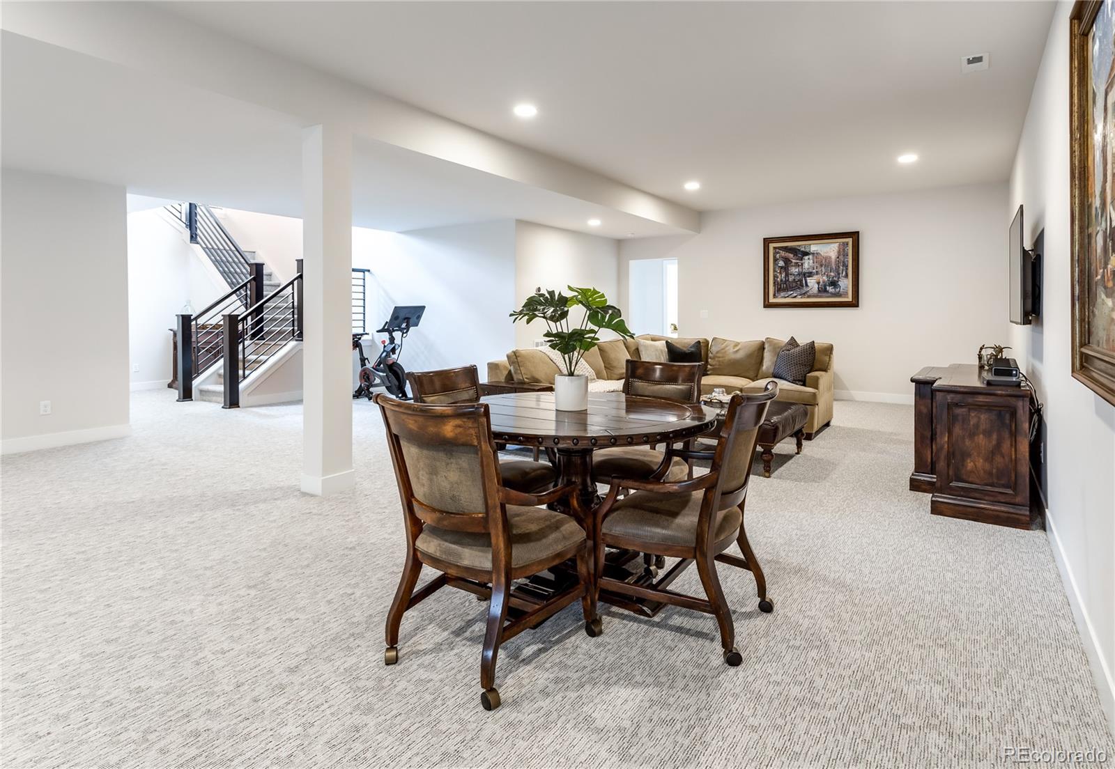 5300 Soledad Circle