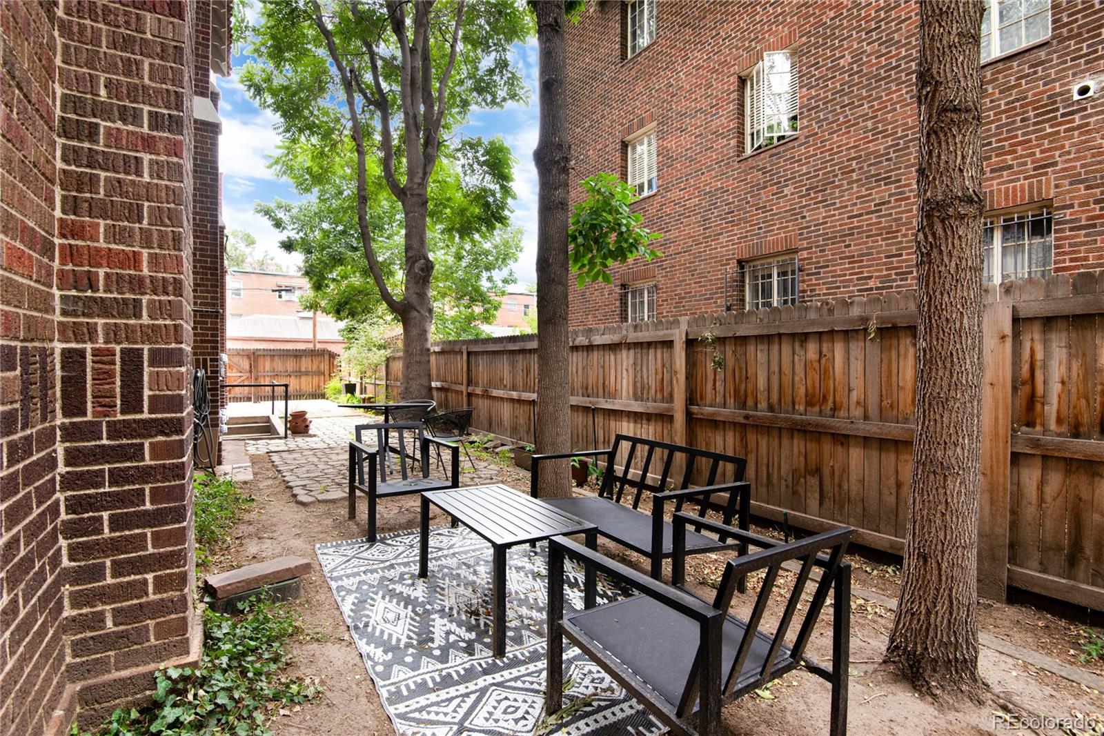 931 N Emerson Street Unit: 1