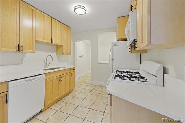 2541-2543 W 27th Avenue