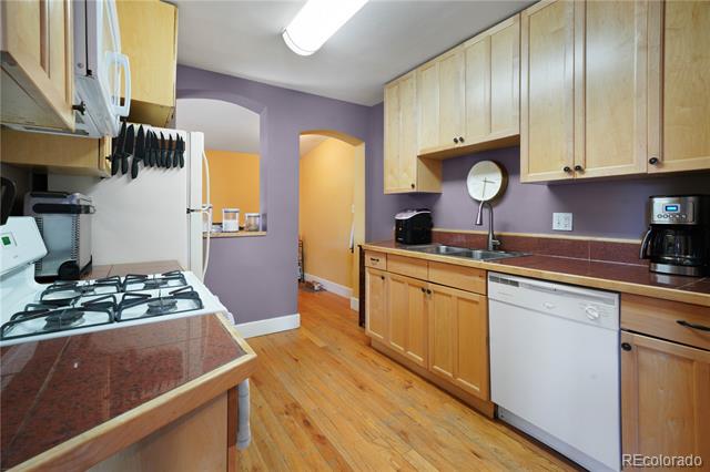 2541-2543 W 27th Avenue