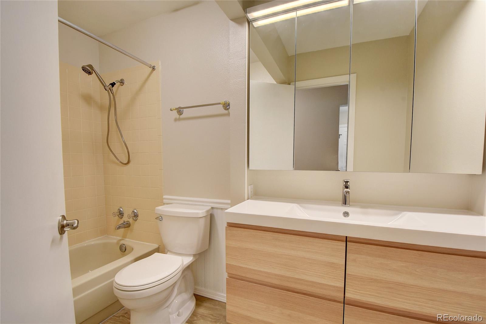 8661 E Amherst Drive Unit: F