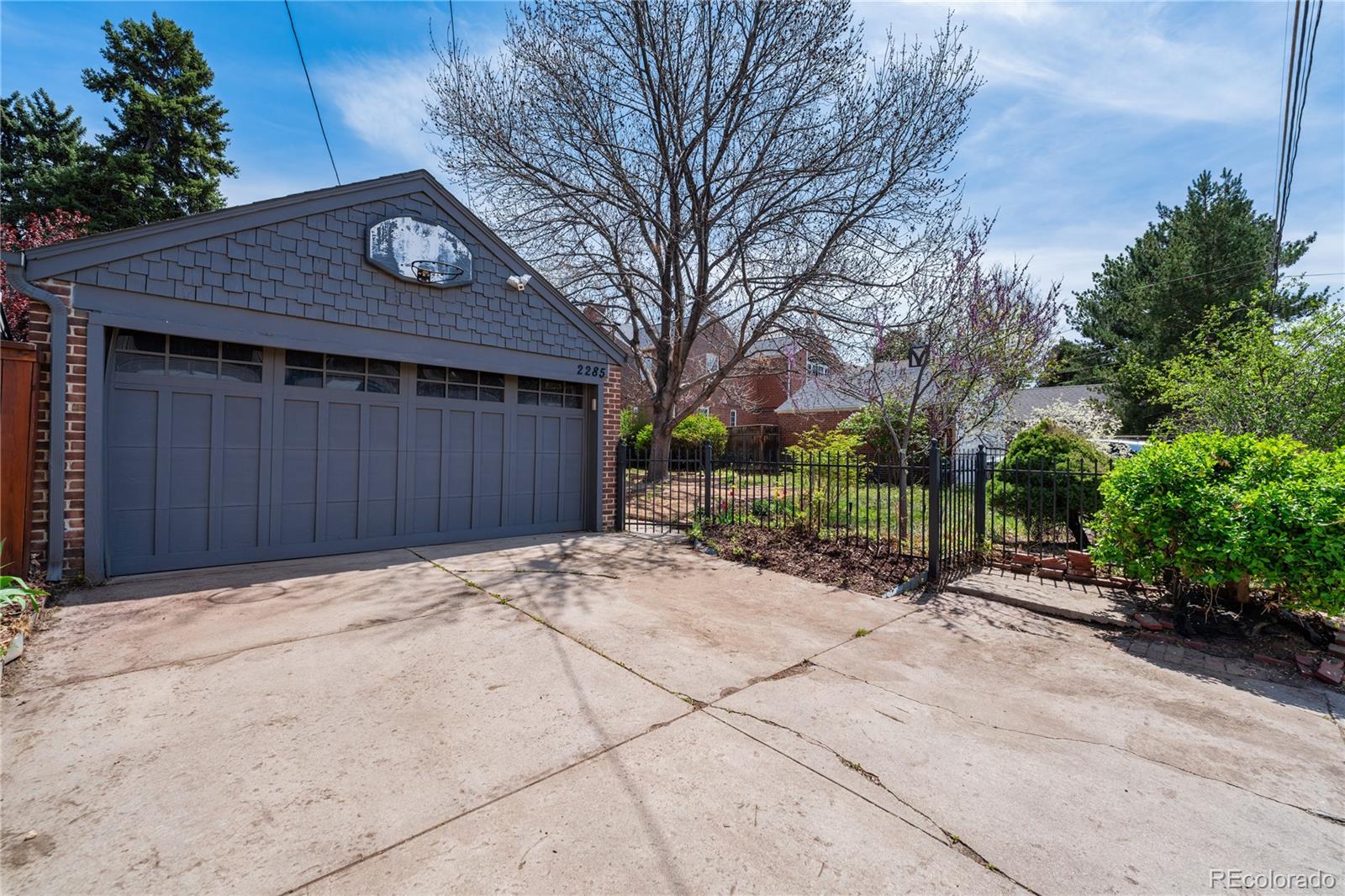 2285 N Monaco Parkway