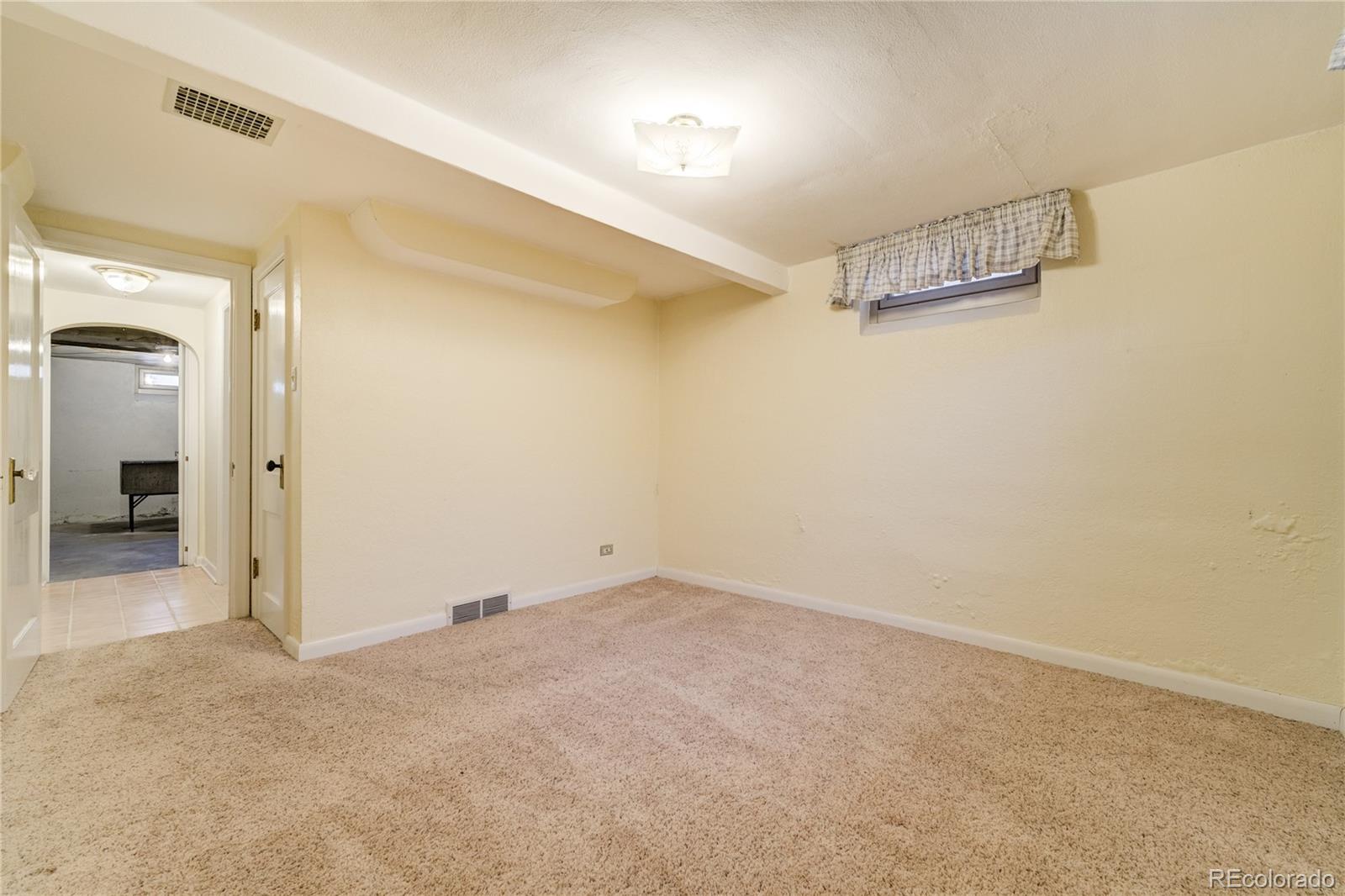 2285 N Monaco Parkway