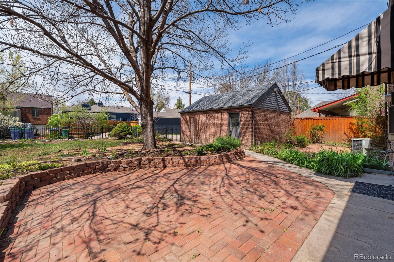 2285 N Monaco Parkway