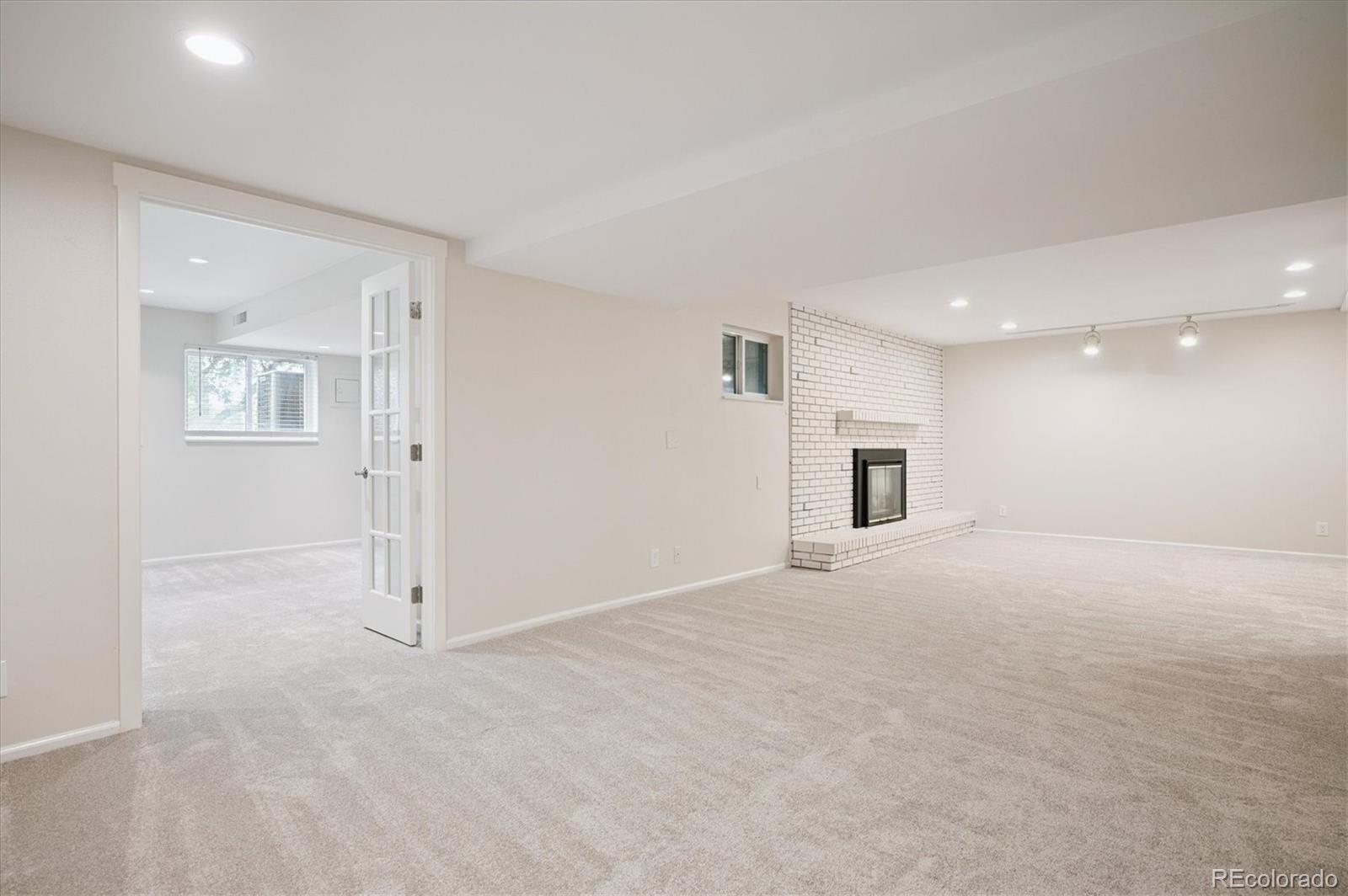 6325 W Mansfield Avenue Unit: 220