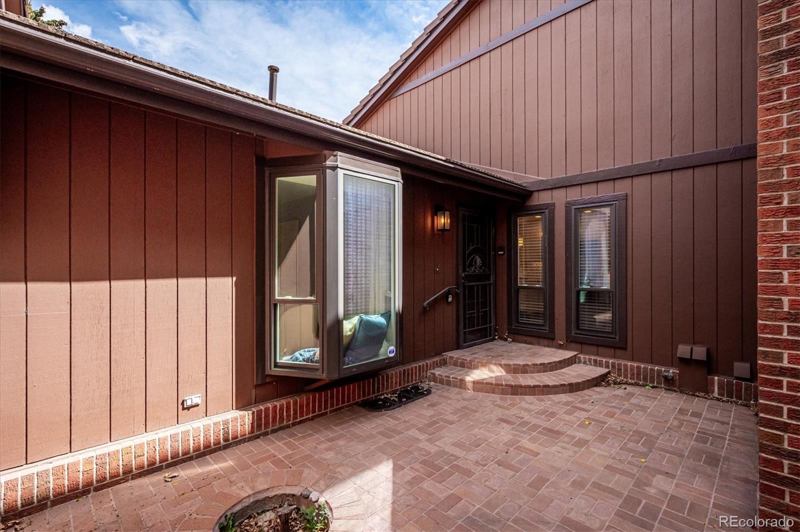 6325 W Mansfield Avenue Unit: 220