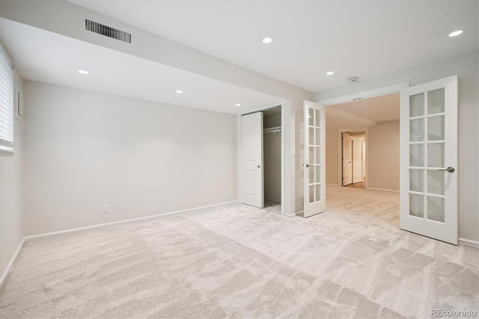 6325 W Mansfield Avenue Unit: 220