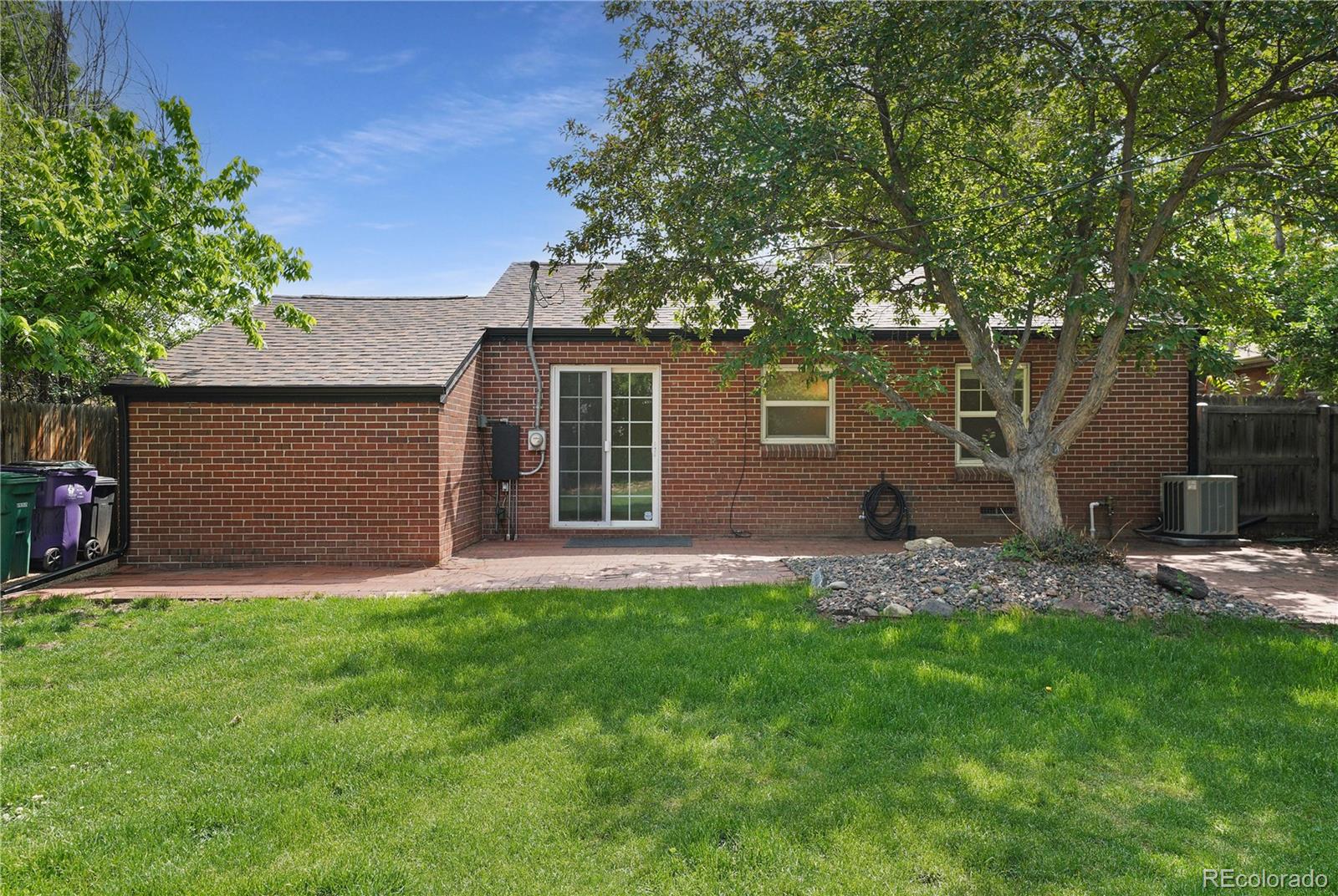 1111 Kearney Street