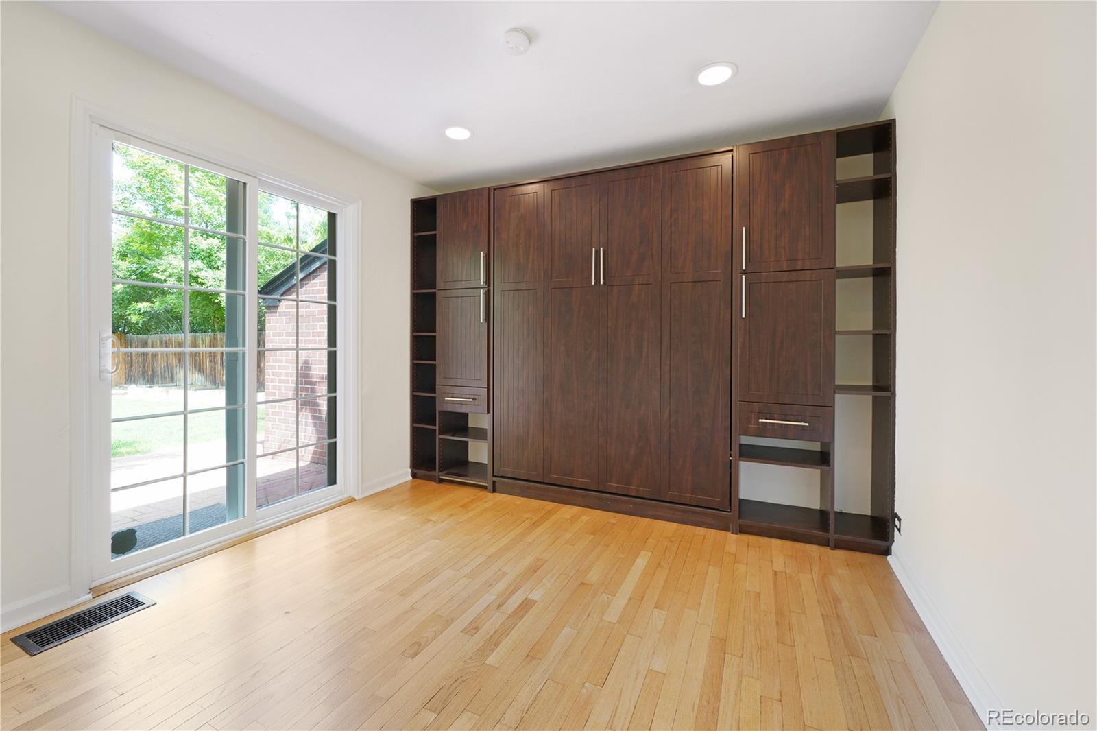 1111 Kearney Street