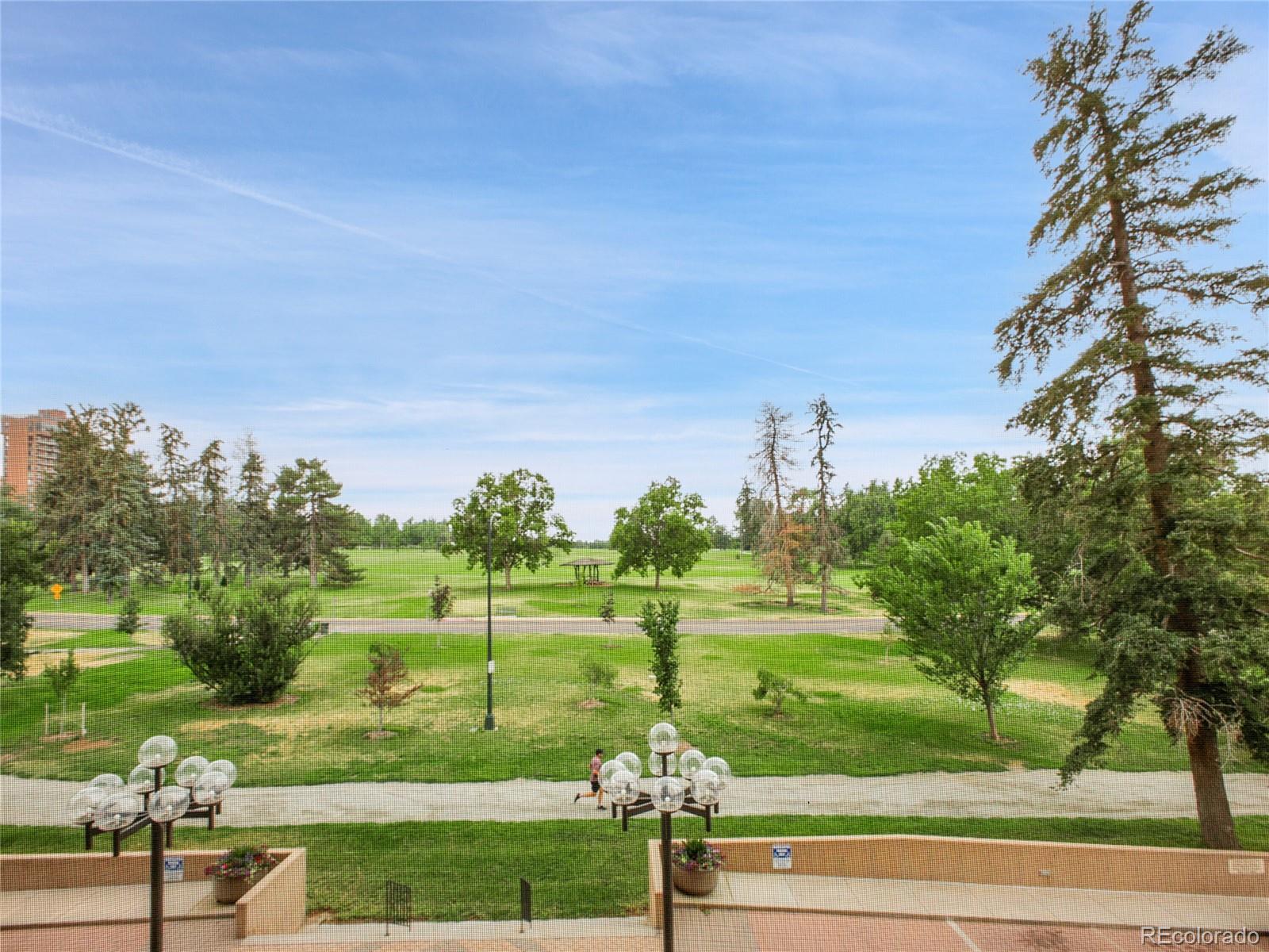 1201 N Williams Street Unit: 2B