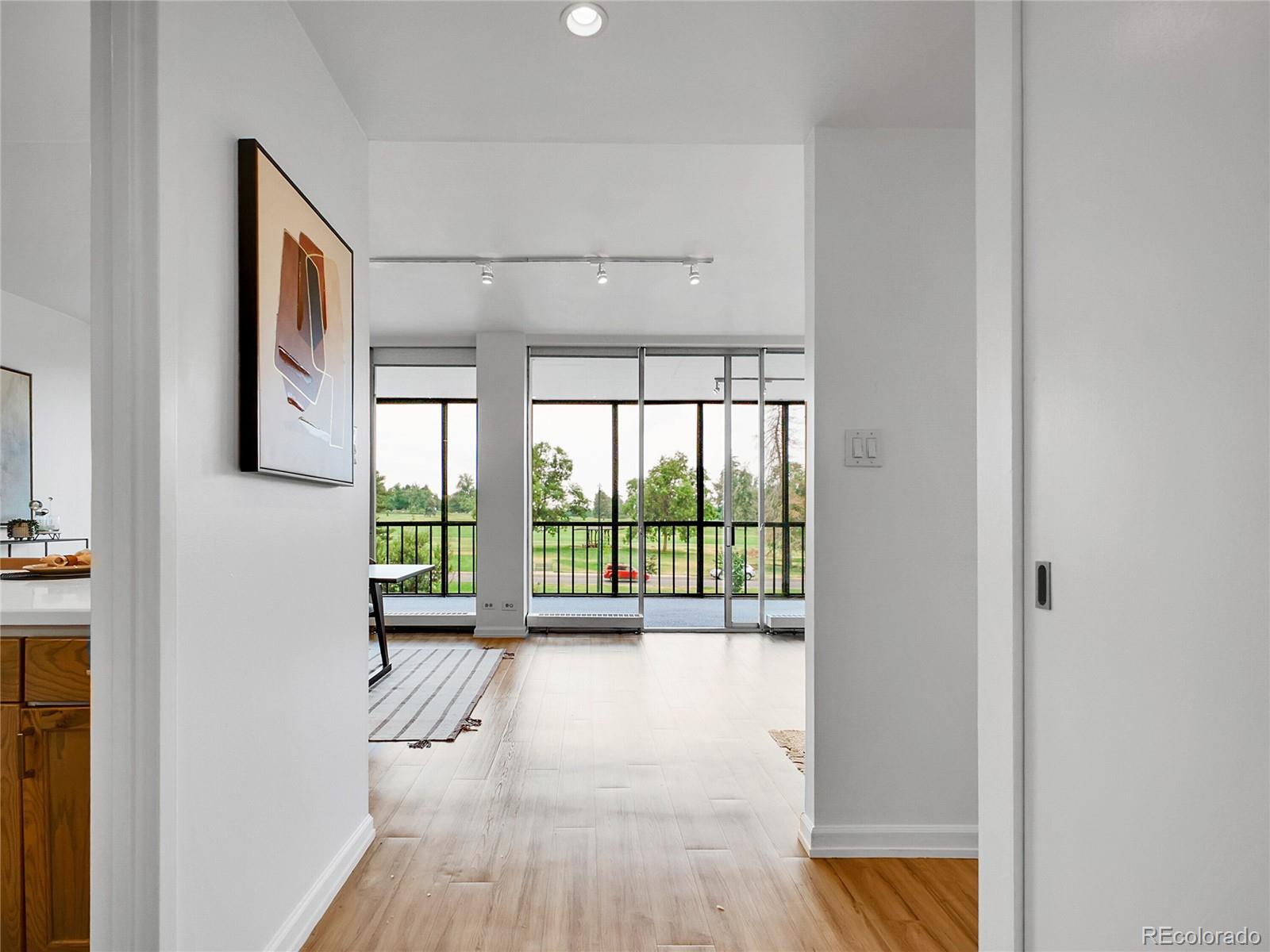 1201 N Williams Street Unit: 2B