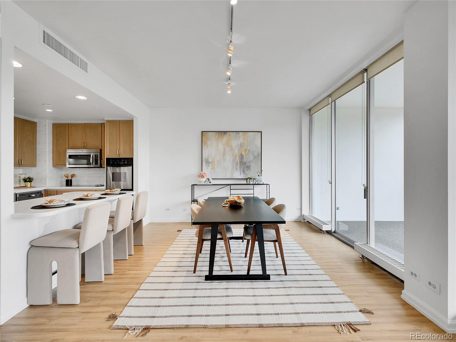 1201 N Williams Street Unit: 2B